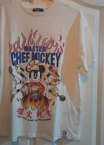 McKinley Beyaz penye mikifare resimli tişört