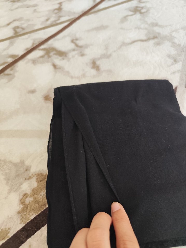 Siyah Kadın Şal - Görsel 3