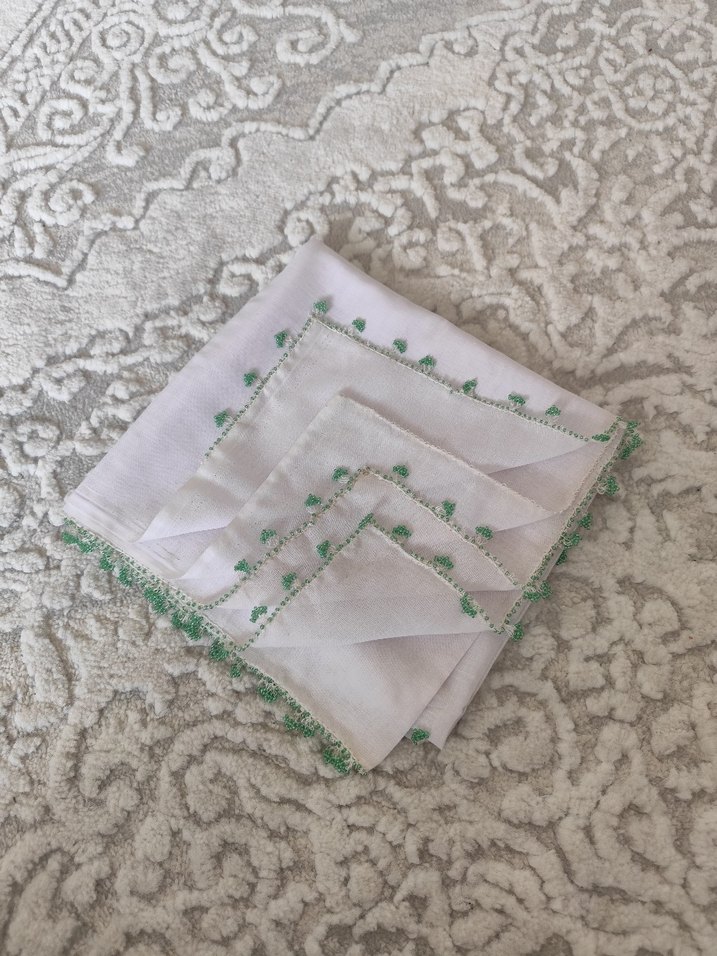 Boncuk Detaylı Beyaz Kadın Eşarp - Görsel 3