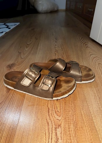 Deichmann Kahverengi Deri Tokalı Kadın Terlik