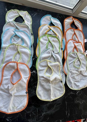 Renkli Nakışlı Bebek Önlükleri - Görsel 2