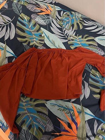 Zara Omzu düşük bluz