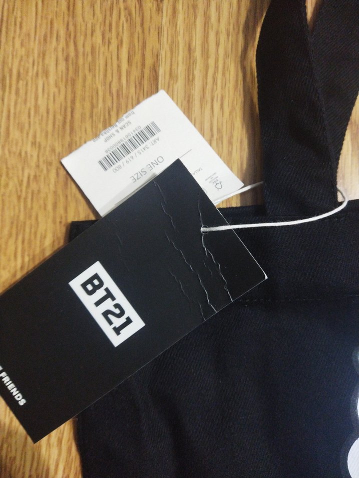 BT21 Baskılı Siyah Kadın Omuz Çantası - Görsel 4