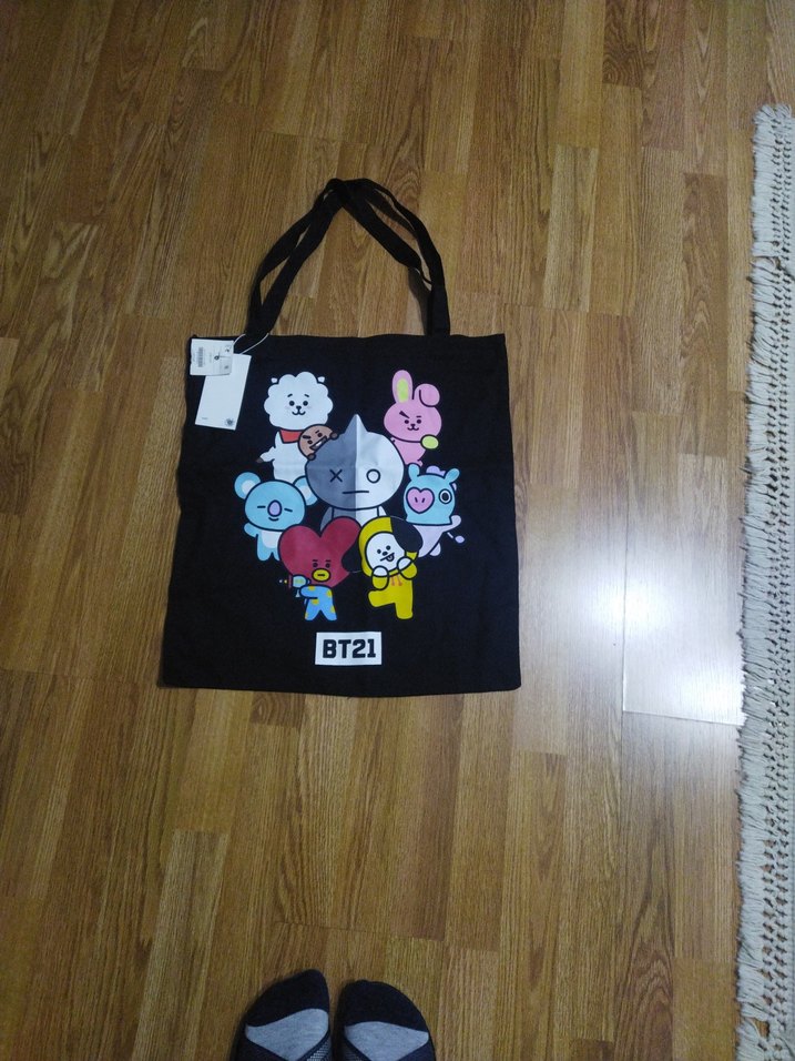 BT21 Baskılı Siyah Kadın Omuz Çantası - Görsel 2