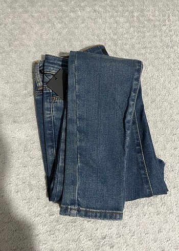 Bel Detaylı Kadın Mavi Denim Pantolon 25 beden - Görsel 3