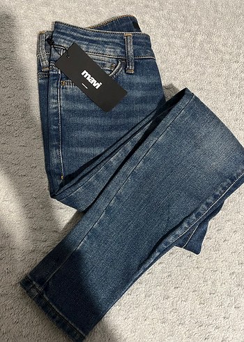 Bel Detaylı Kadın Mavi Denim Pantolon 25 beden - Görsel 4
