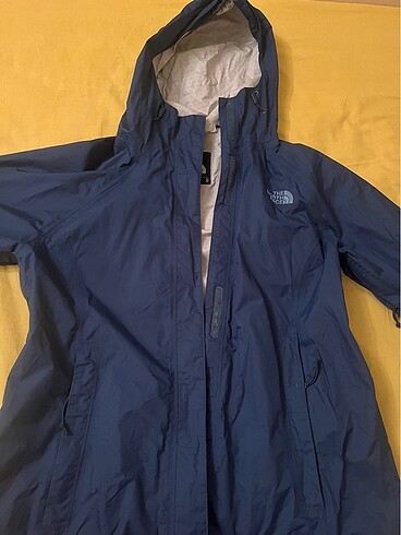 The northface yağmurluk