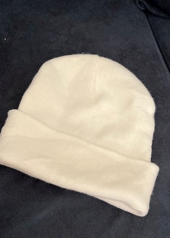 Kadın Beyaz Örgü Polar Bere