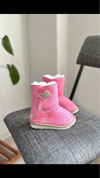 Kız çocuk pembe ugg bot