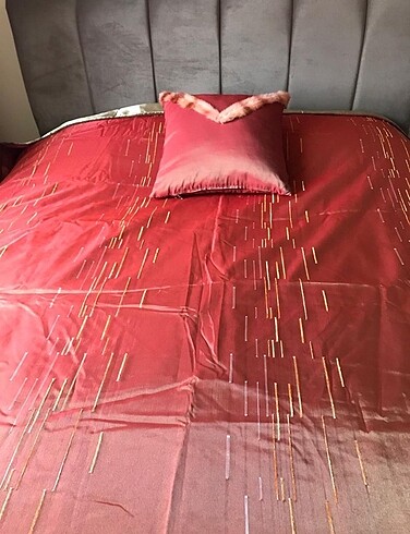 Linens Taç marka yatak örtüsü / kiremit rengi