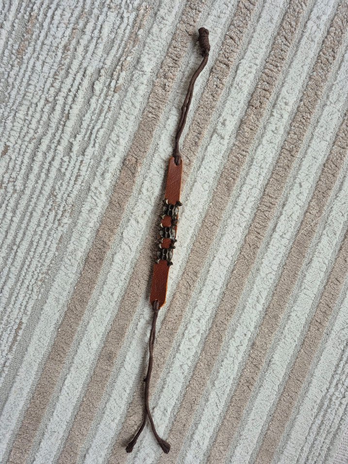 Kemer Tokalı Kahverengi Punk Bileklik deri üründür - Görsel 3