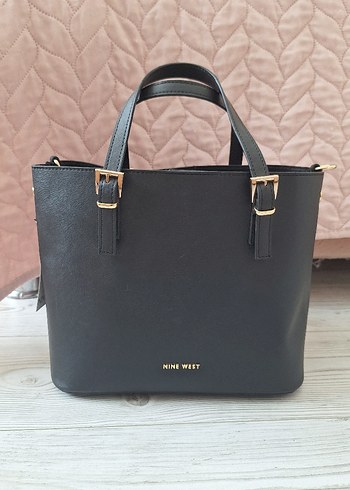Nine West Siyah Deri Tokalı Kadın Çanta