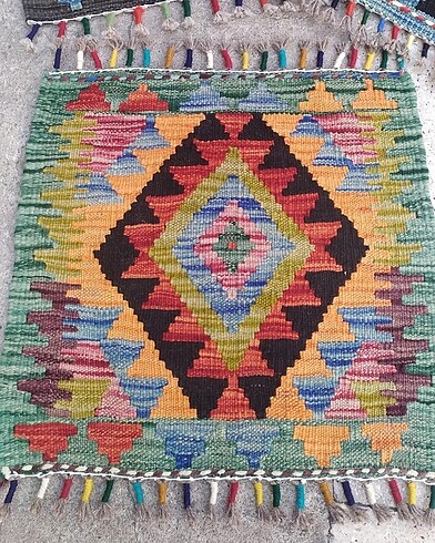 Kök boya kilim kırlent