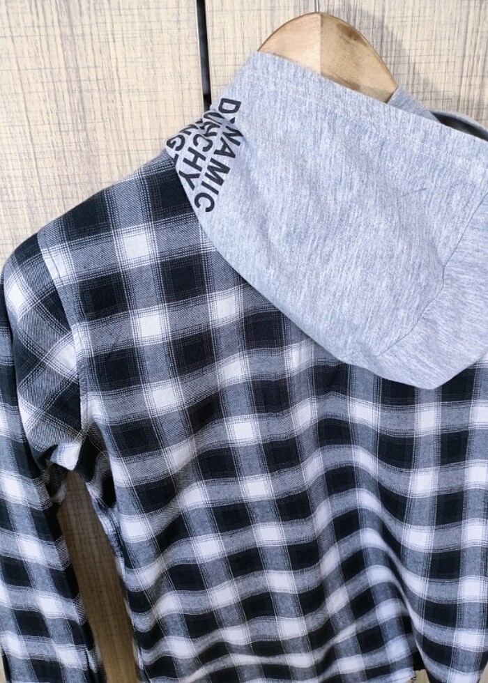 Kapüşonlu erkek çocuk gömlek - Görsel 3