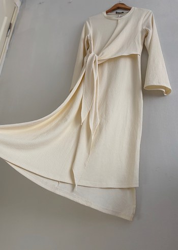 Beyaz Drapeli Uzun Elbise - Görsel 2