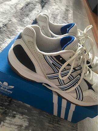 Asics spor ayakkabı