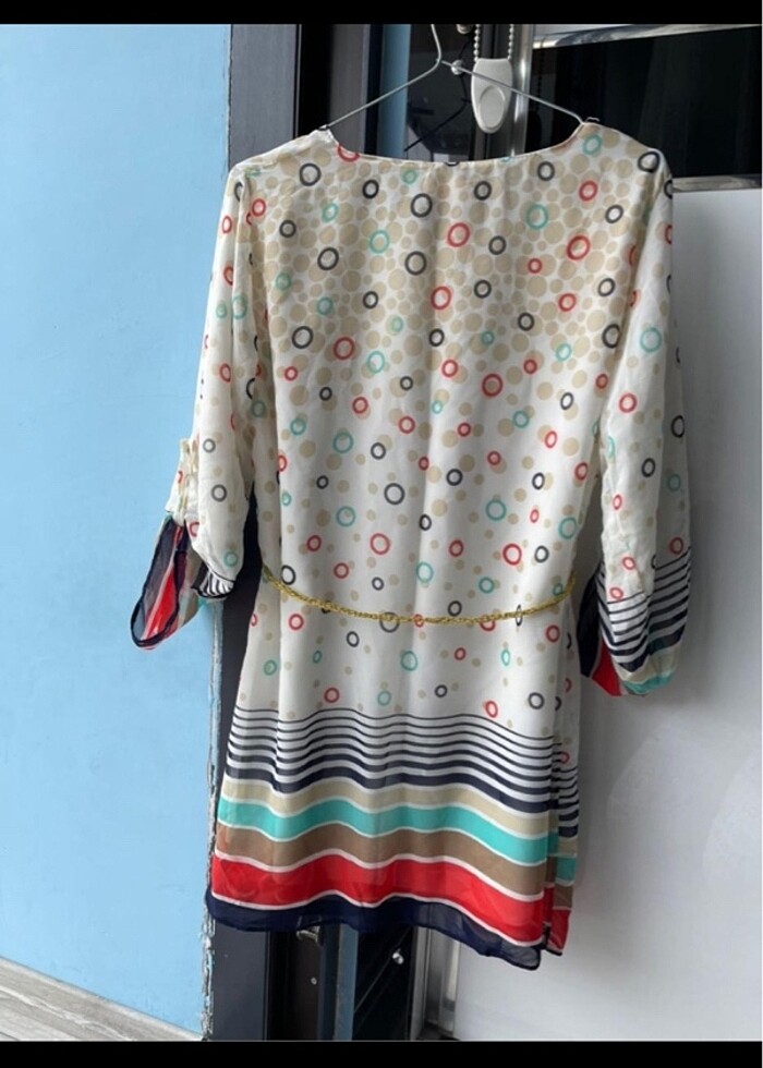 Astarlı desenli beyaz salaş bluz - Görsel 2