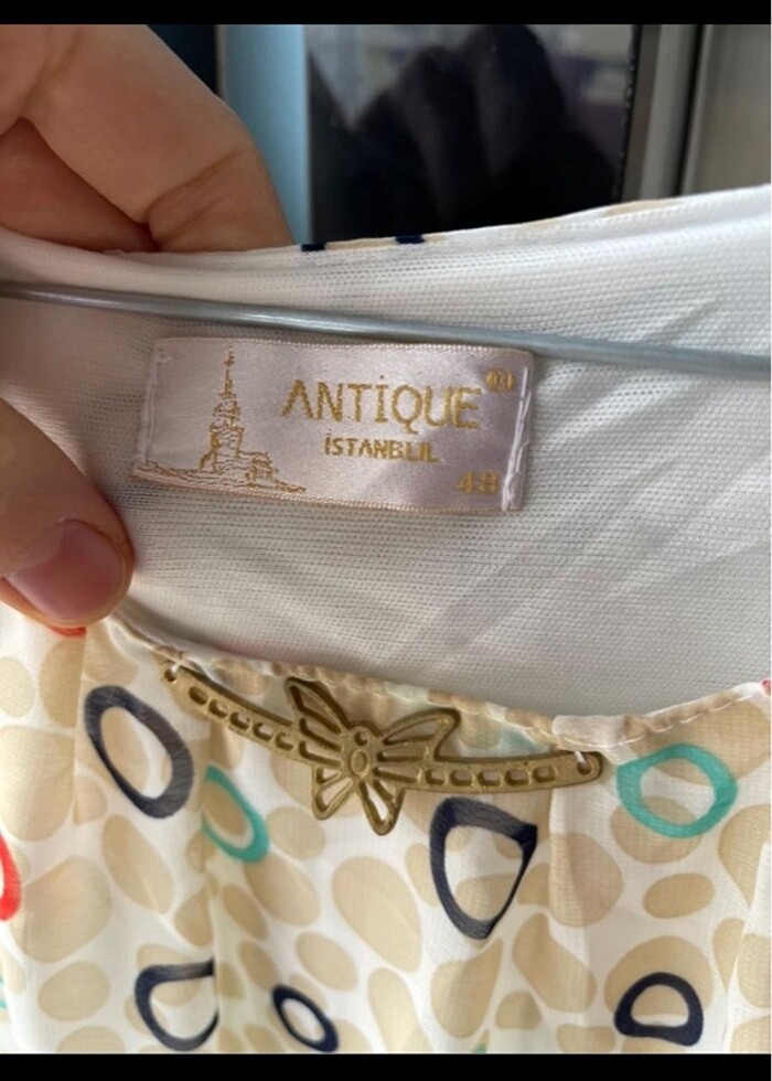 Astarlı desenli beyaz salaş bluz - Görsel 4