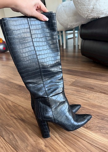 H&M Siyah Deri Yılan Desenli Dizüstü Topuklu Çizme - Görsel 2