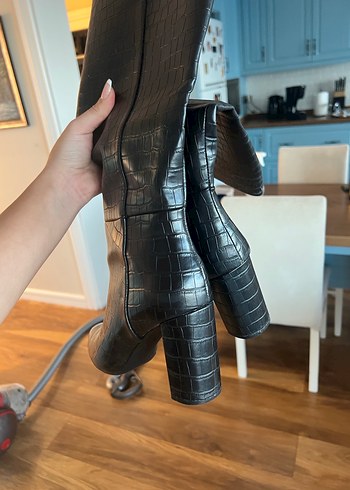 H&M Siyah Deri Yılan Desenli Dizüstü Topuklu Çizme - Görsel 7