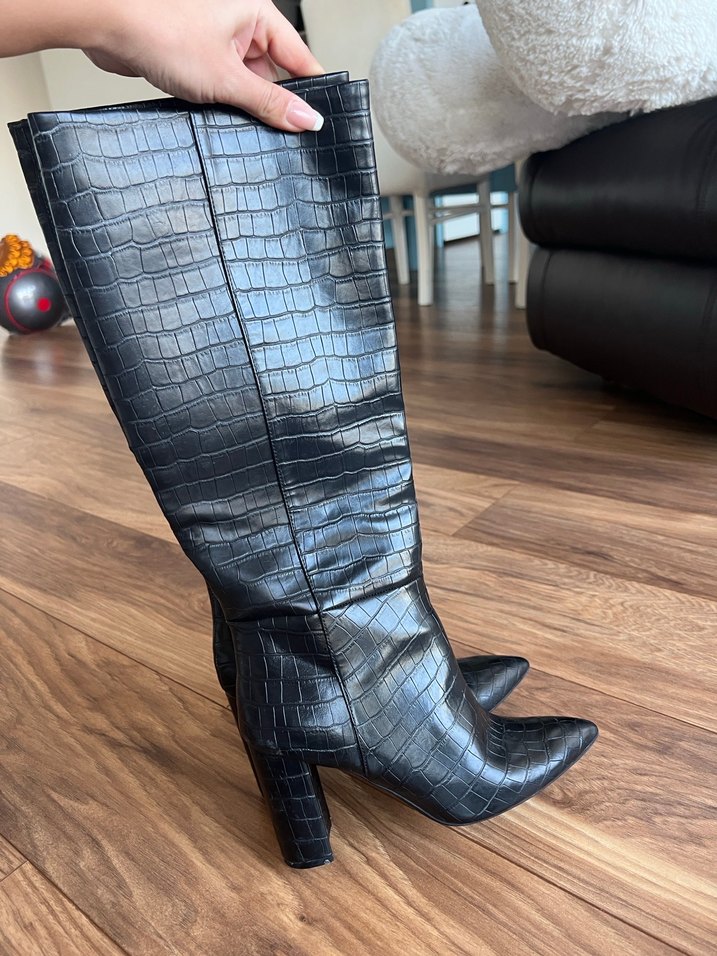 H&M Siyah Deri Yılan Desenli Dizüstü Topuklu Çizme - Görsel 2