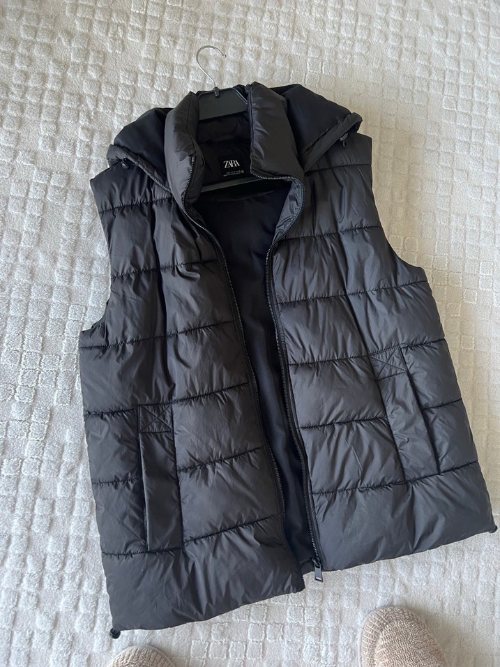 Zara Kadın Gri Fermuarlı Yumuşak Kumaşlı Şişme Yelek - Görsel 3