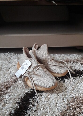 ADİDAS YEEZY BOOST 350 V2