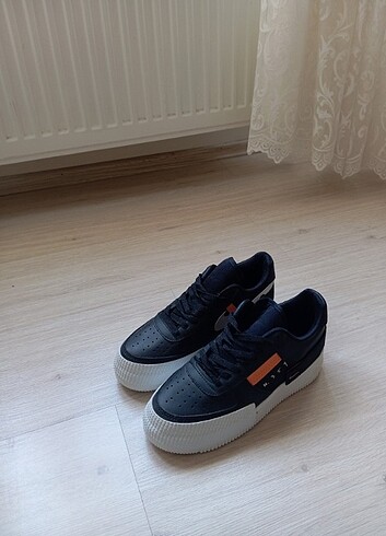 38 Beden siyah Renk Sıfır Nike ait force type 354 ayakkabı 38