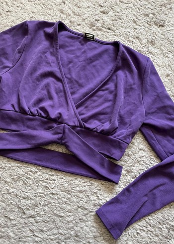 mor dekolteli bluz - Görsel 2