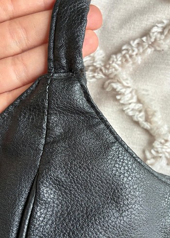 Siyah Deri Fermuarlı Minimalist Kadın Çantası - Görsel 6