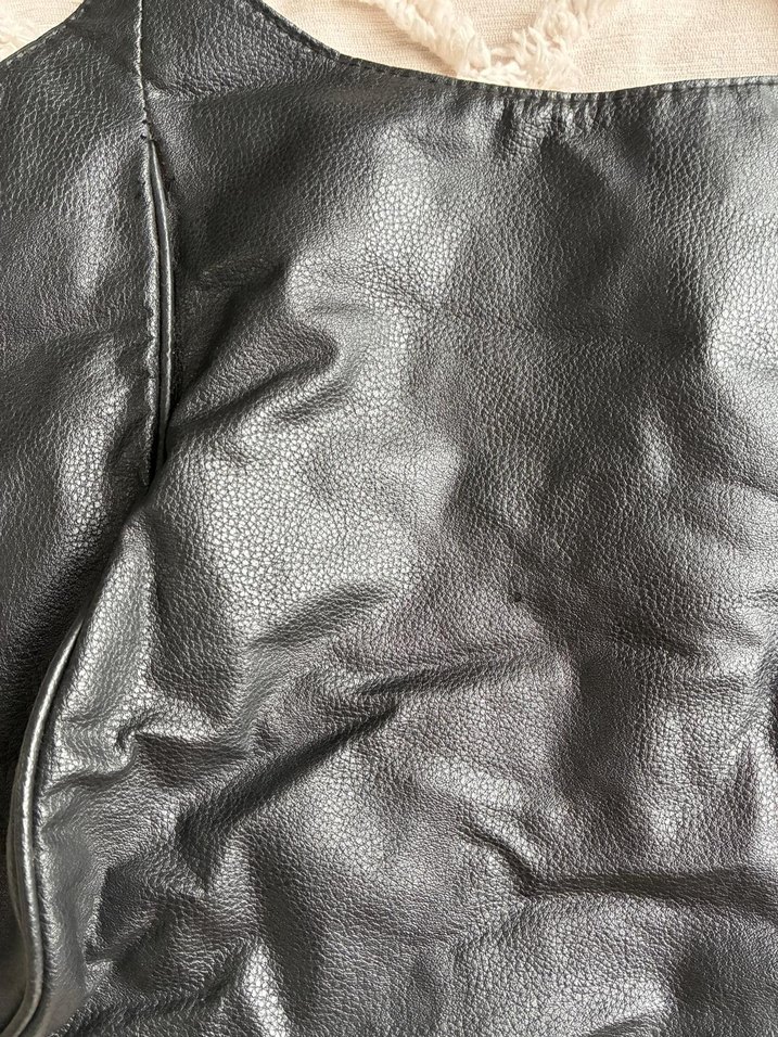 Siyah Deri Fermuarlı Minimalist Kadın Çantası - Görsel 5