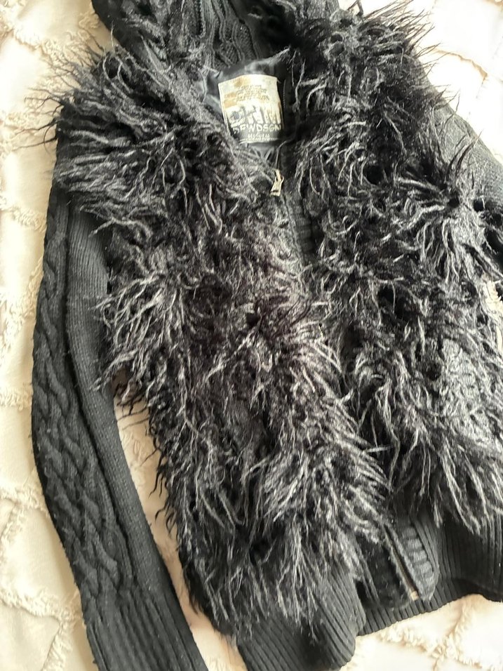 kürk detaylı gotik hırka - Görsel 3