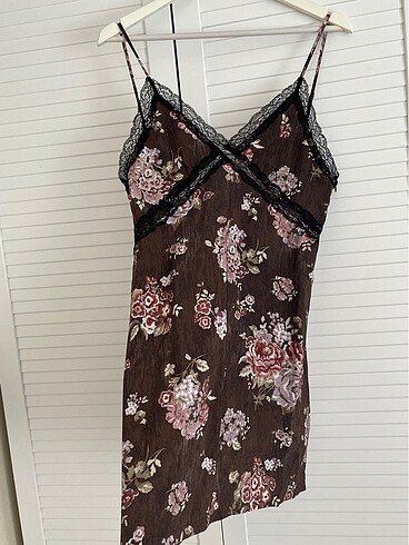 s Beden kahverengi Renk H&M çiçek desenli ince askılı mini elbise