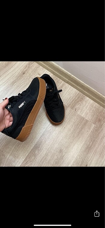 37 Beden siyah Renk Puma carina leather spor ayakkabı