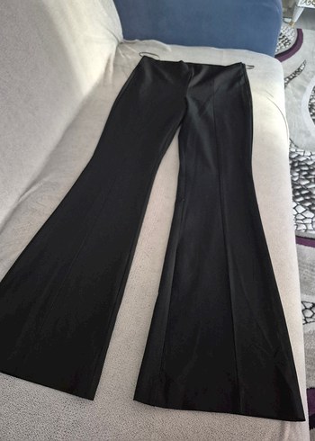 Siyah Kadın Piliseli İspanyol Paça Pantolon - Görsel 3