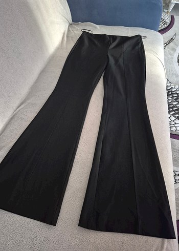 Siyah Kadın Piliseli İspanyol Paça Pantolon - Görsel 2