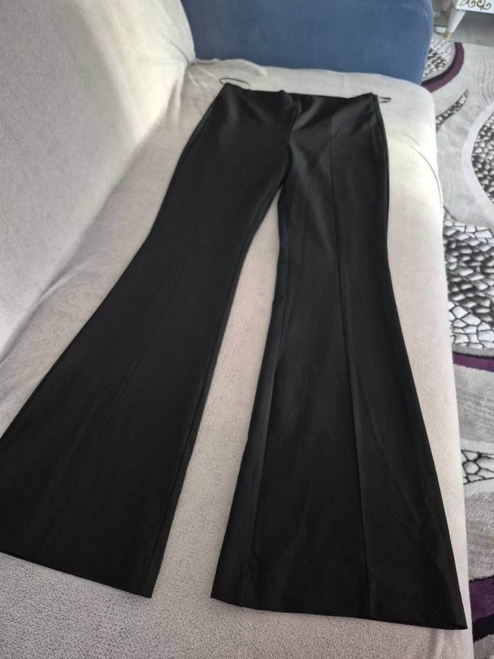 Siyah Kadın Piliseli İspanyol Paça Pantolon - Görsel 3
