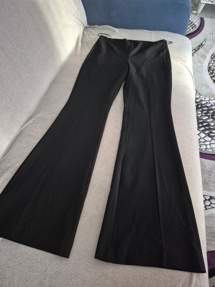 Siyah Kadın Piliseli İspanyol Paça Pantolon - Görsel 2