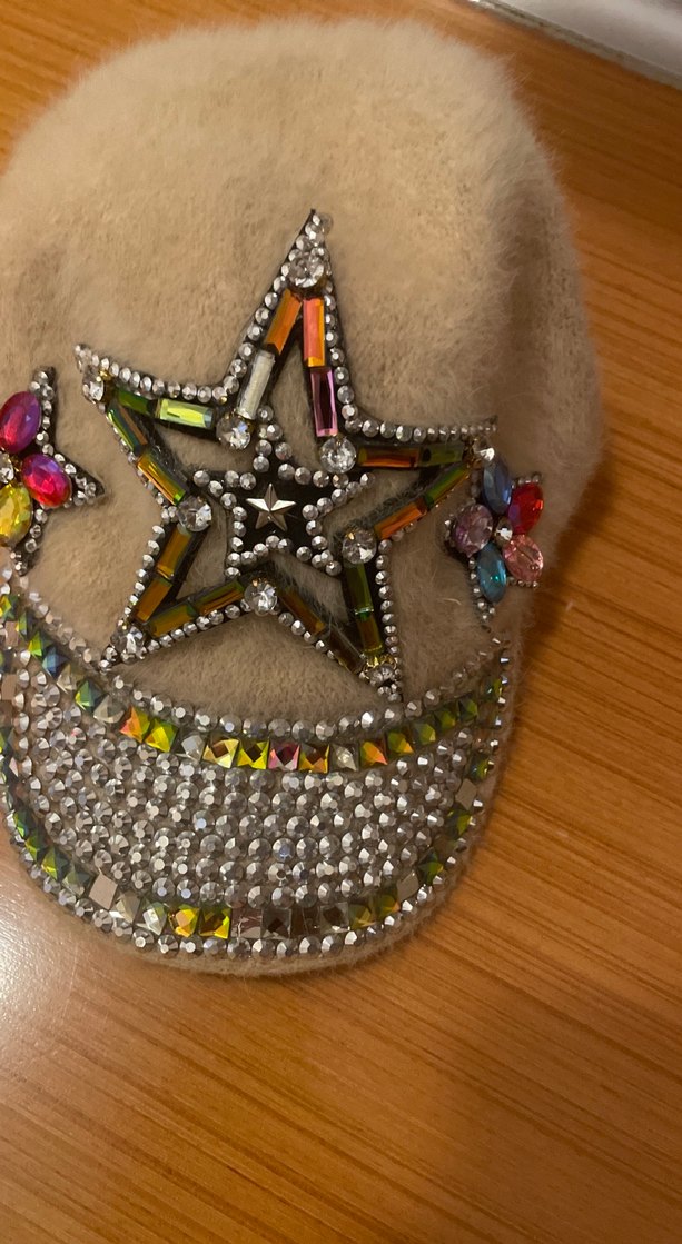 Pul İşlemeli Yıldız Detaylı Kadın Yün Şapka - Görsel 2