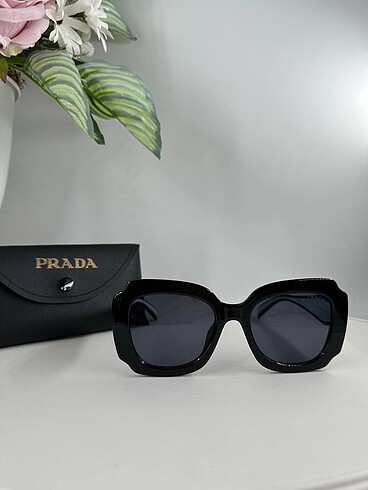Prada Gözlük