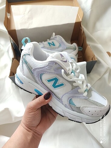 NEWBALANCE 530 beyaz& lila ????