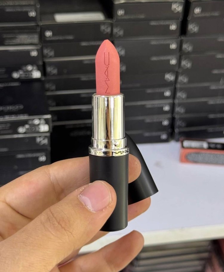 MAC Pastel Pembe Mat Ruj 606 Kinda Sexy - Görsel 2