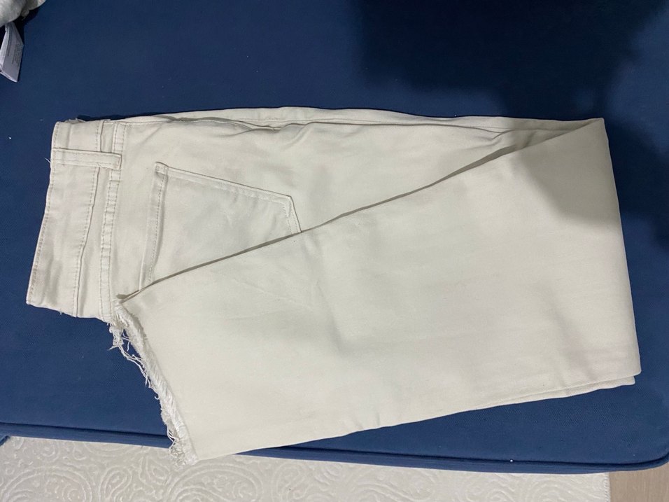 Kadın Beyaz Midi Pantolon Fermuarlı - Görsel 4