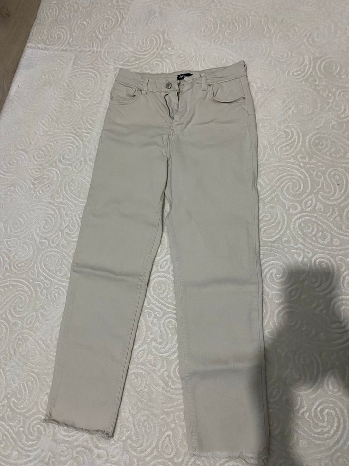 Kadın Beyaz Midi Pantolon Fermuarlı - Görsel 2