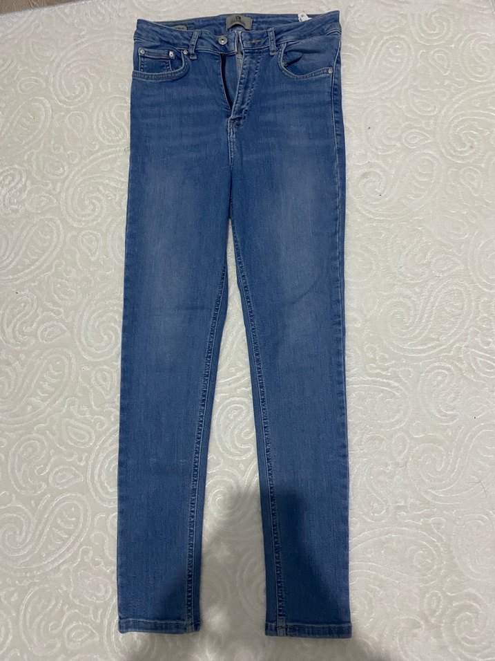 Düğmeli Mavi Kadın Kot Pantolon - Görsel 3