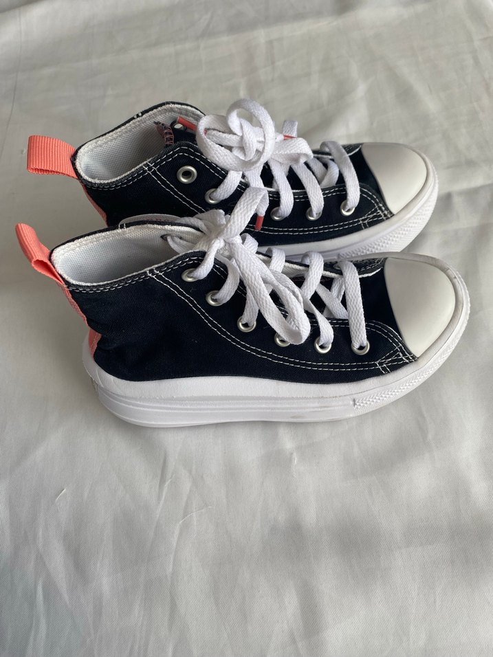 Kız çocuk orijinal yeni Converse ayakkabı - Görsel 3