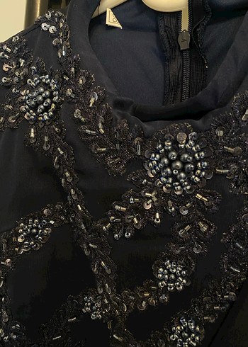 Lacivert İşlemeli Uzun Kollu Abiye Elbise - Görsel 4