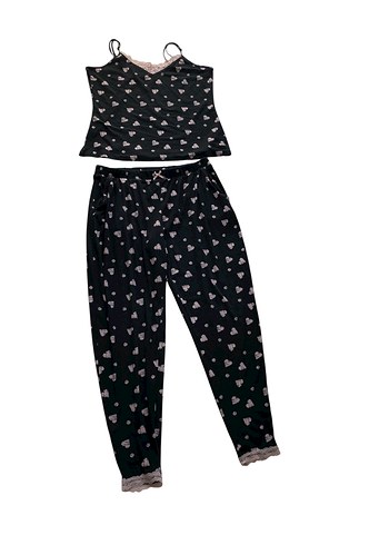 Yurtdışı ürünü Kalp Desenli İp Askılı Kadın Pijama Takımı