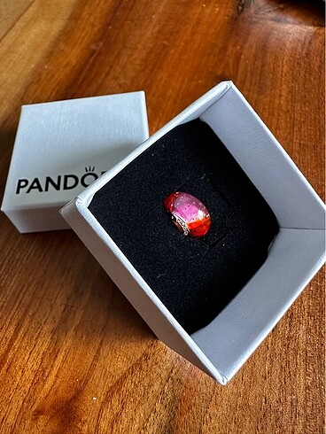 Pandora cam murano +mavi murano