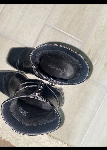 Kadın Siyah Deri Tokalı Topuklu Bot stradivarius - Görsel 6